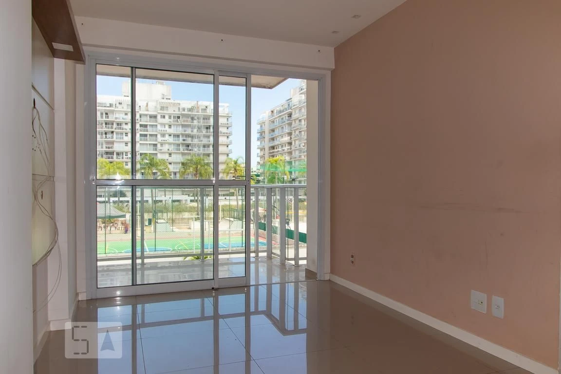 Unfurnished 3-bedroom apartment with en-suite baths — photo 9