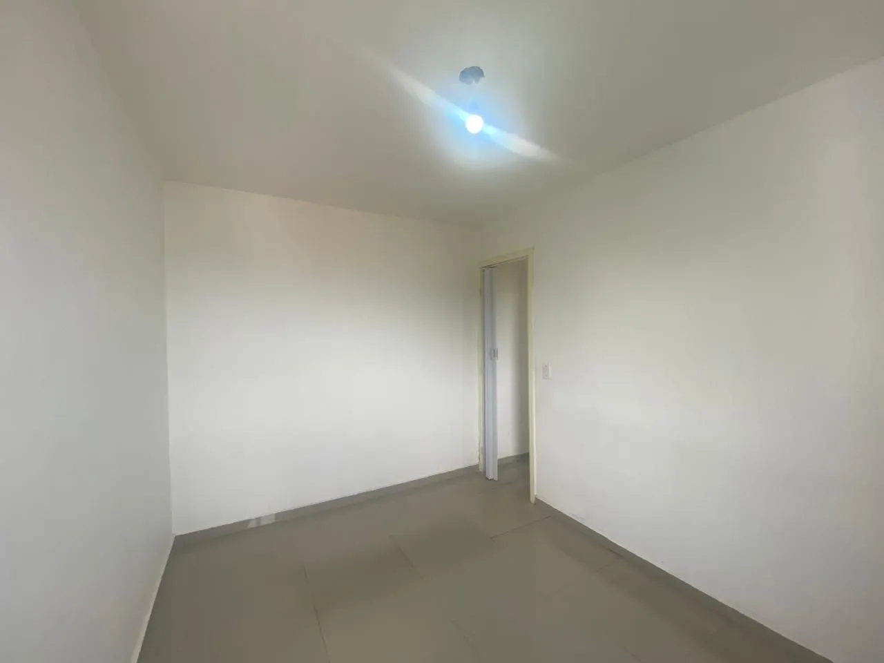 2-bedroom apartment in a building with a gym — photo 12