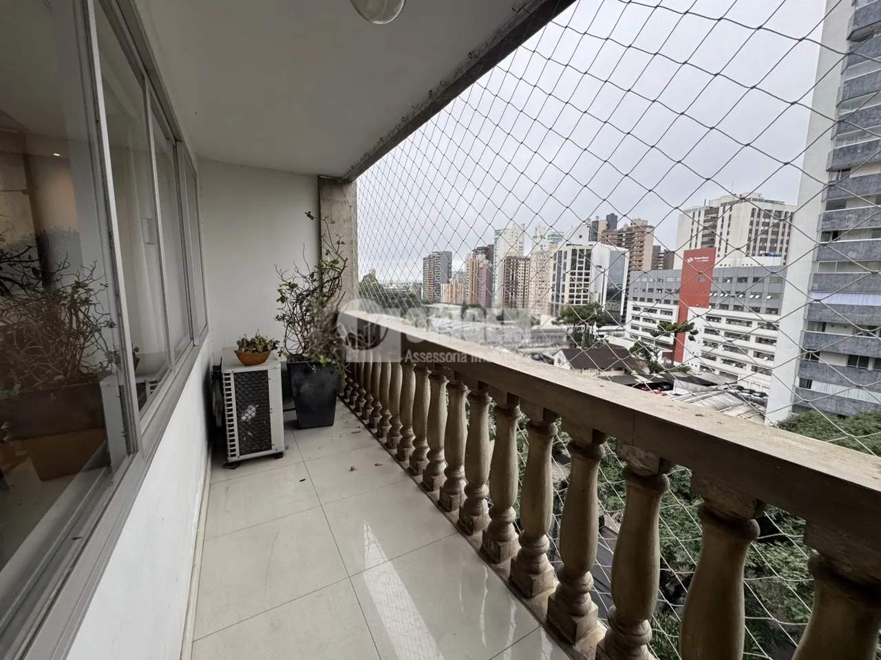 Apartamento de 2 habitaciones con balcón acristalado — photo 5