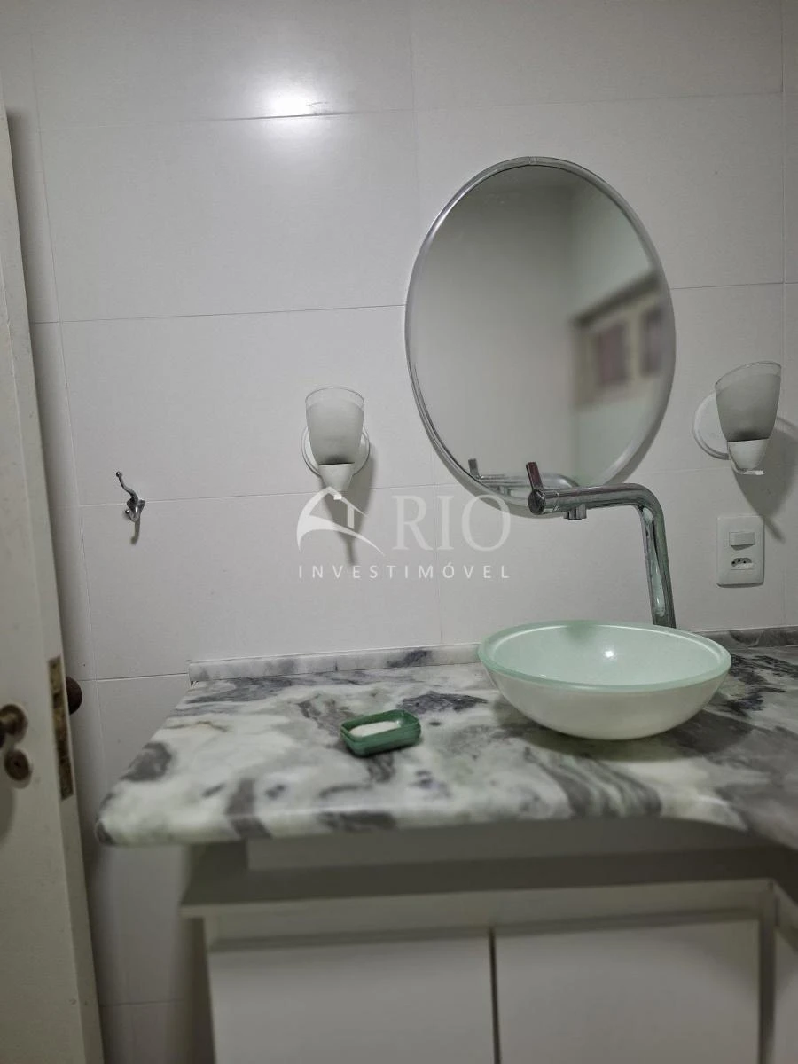 Unfurnished house with 4 bedrooms and 6 bathrooms, 945 m² — photo 15