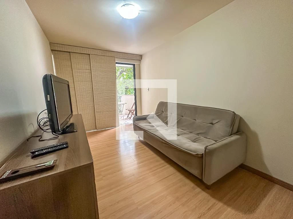 Furnished 2-bedroom apartment with built-in wardrobes — photo 35