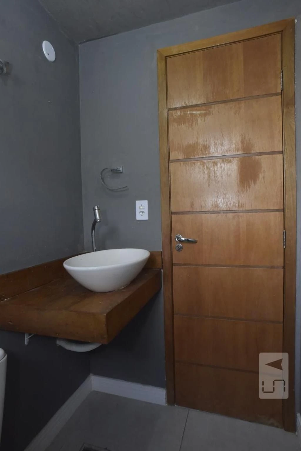 2-bedroom apartment in a building with a gym — photo 24