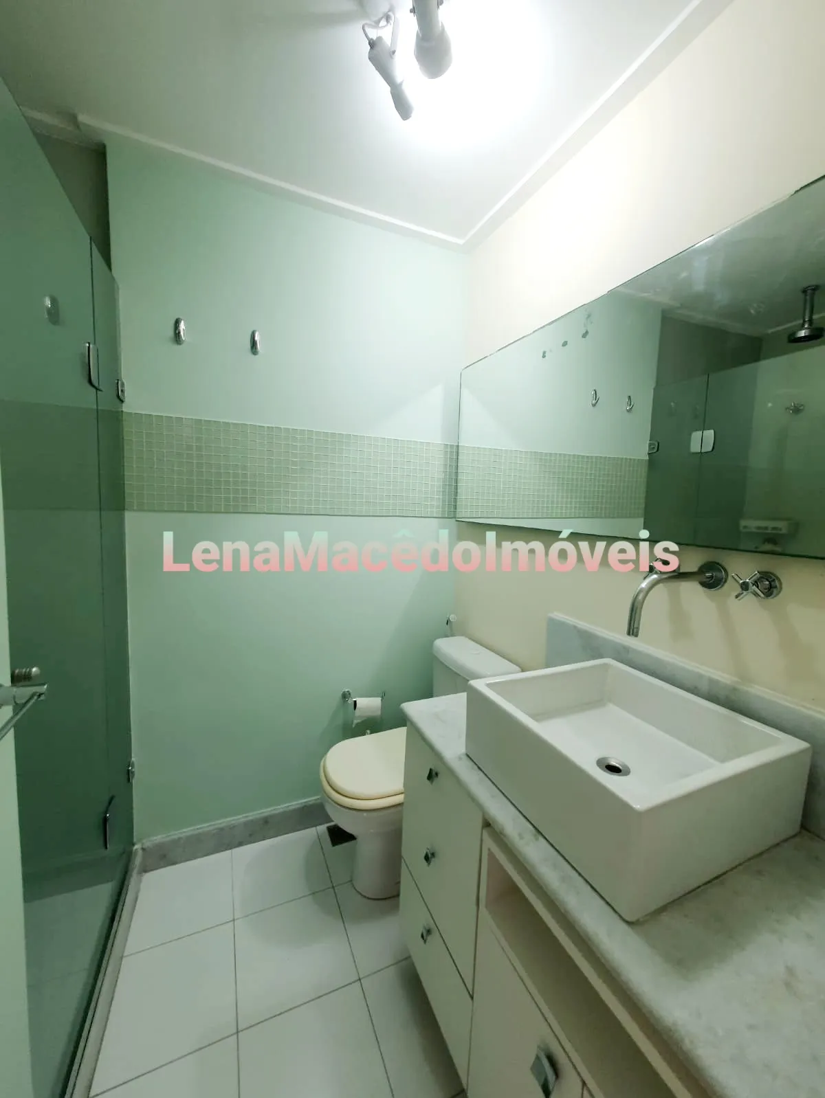 2-bedroom apartment with 2 bathrooms and a balcony — photo 29