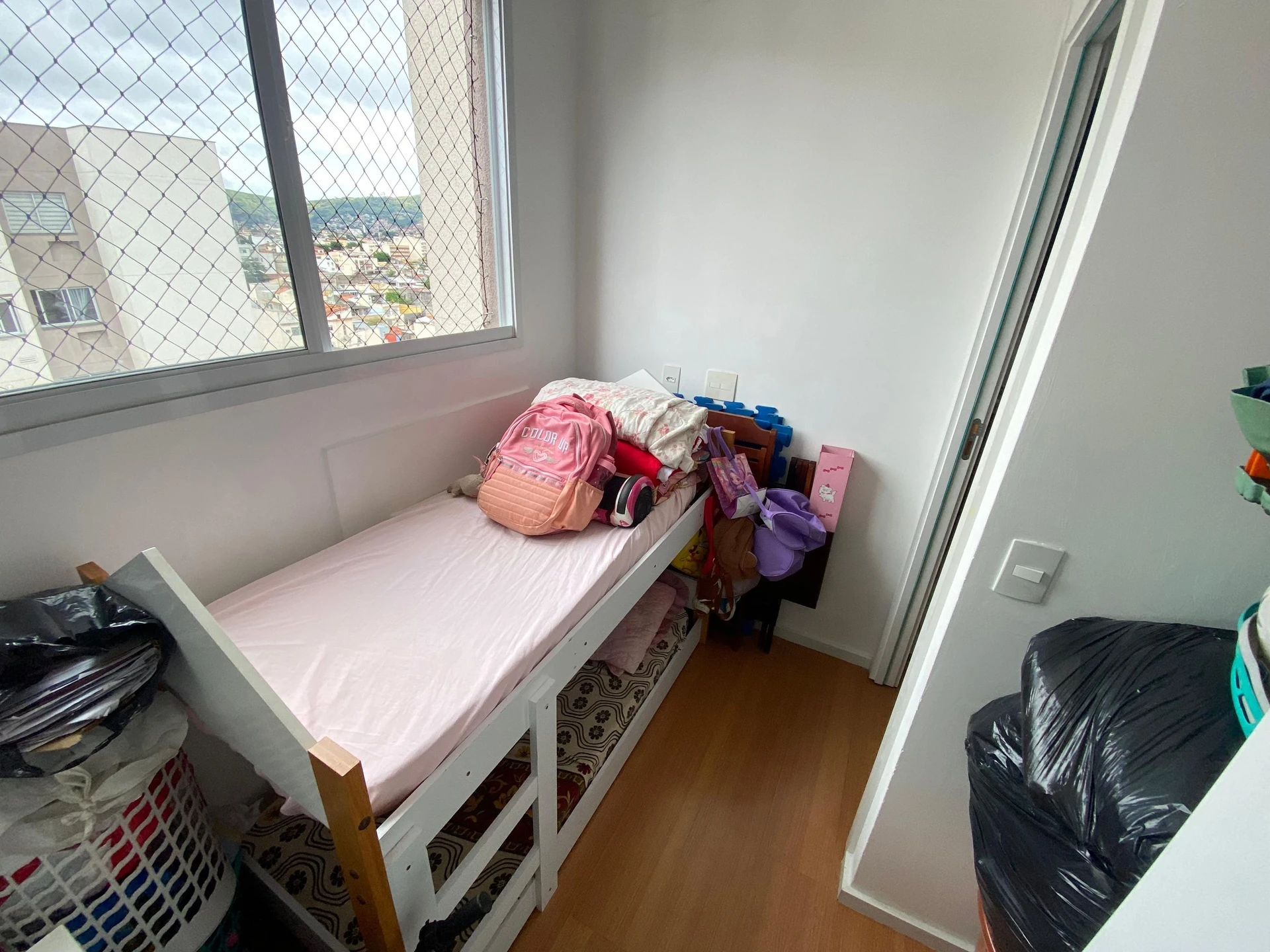 Furnished 2-bedroom apartment with gas stove kitchen