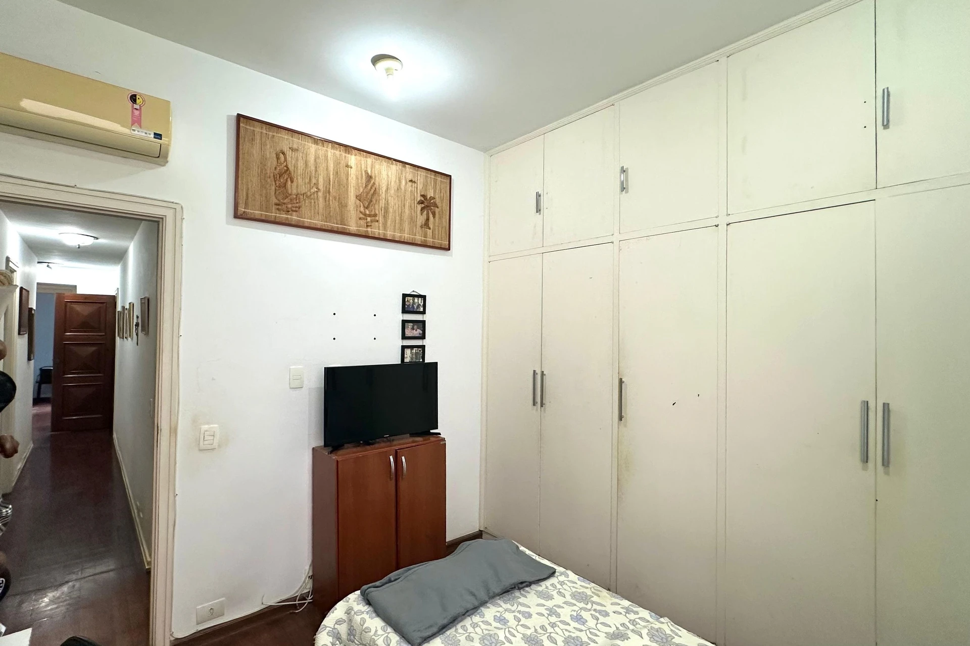 200 m² apartment with a washing machine and a home office — photo 40