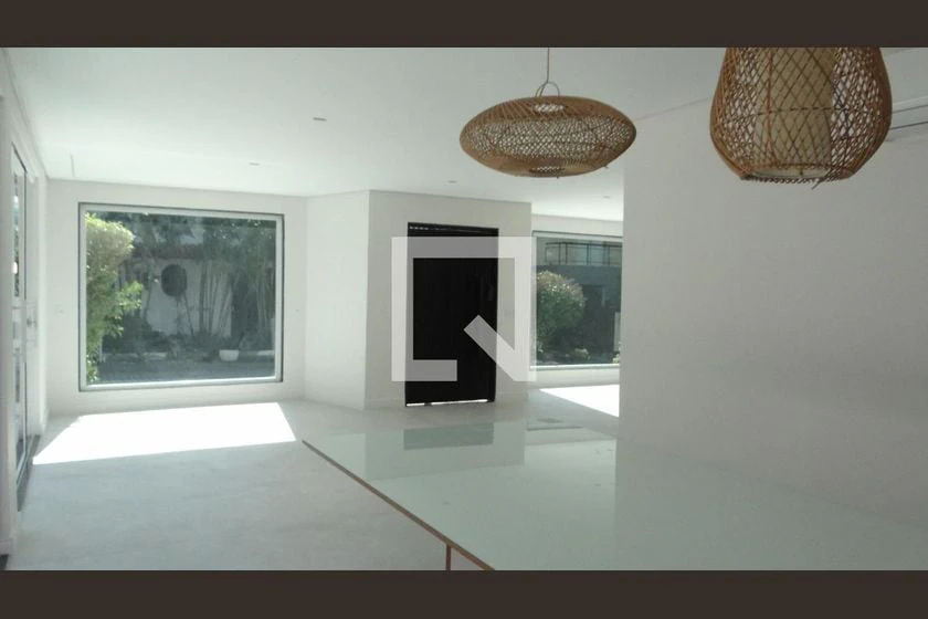 House, 384 m², with floor-to-ceiling windows — photo 13