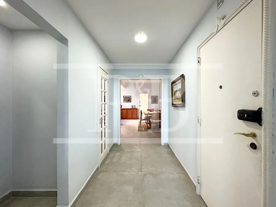 2-bedroom, 2-bath apartment with a separate kitchen — photo 17