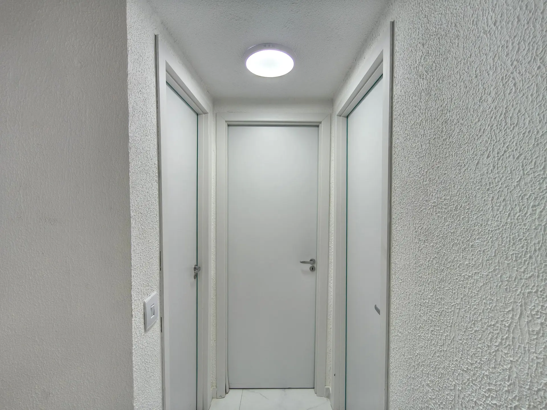 Apartamento mobiliado com 2 quartos, 1 banheiro e varanda — photo 24