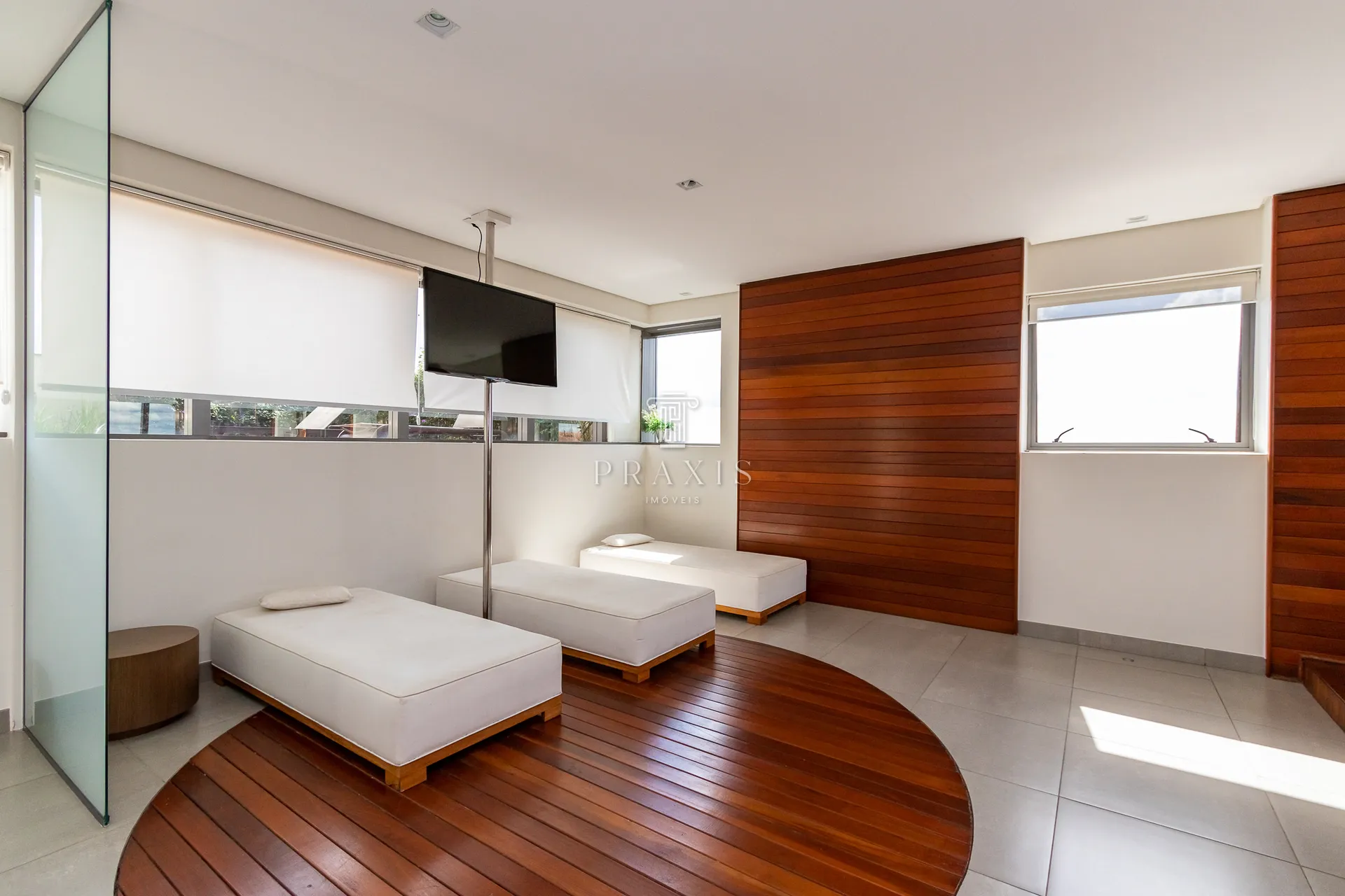 2-bedroom apartment with a home office — photo 65