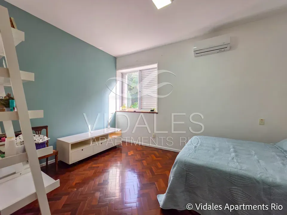 Furnished 715 m² apartment with 4 en-suite bedrooms — photo 34