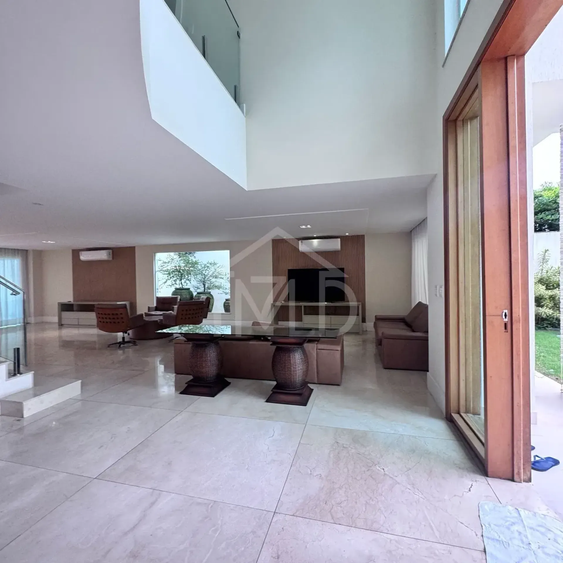 Casa amueblada con 5 dormitorios y 5 baños, balcón acristalado — photo 23