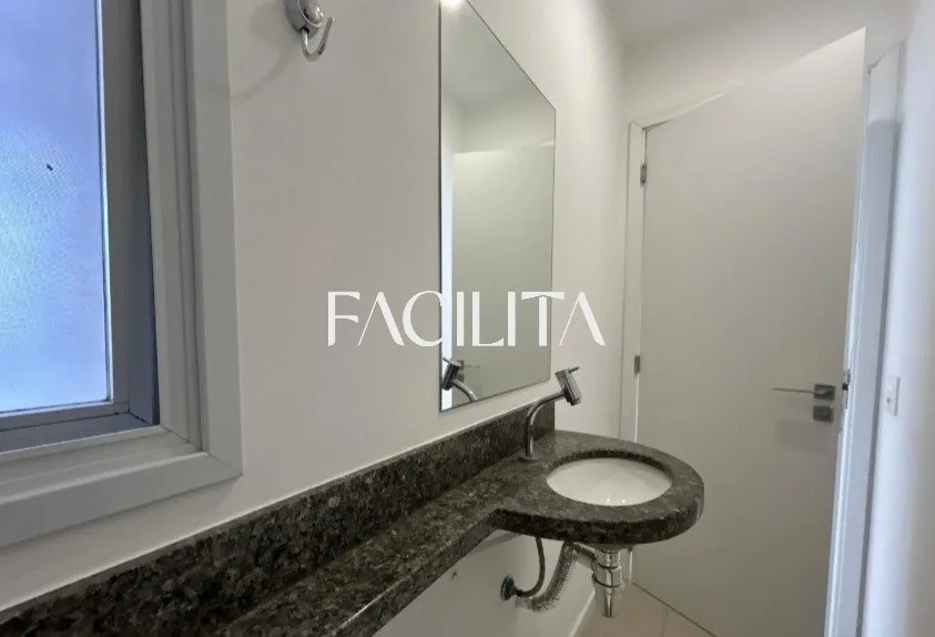 Casa com 3 quartos e cozinha americana com fogão — photo 44