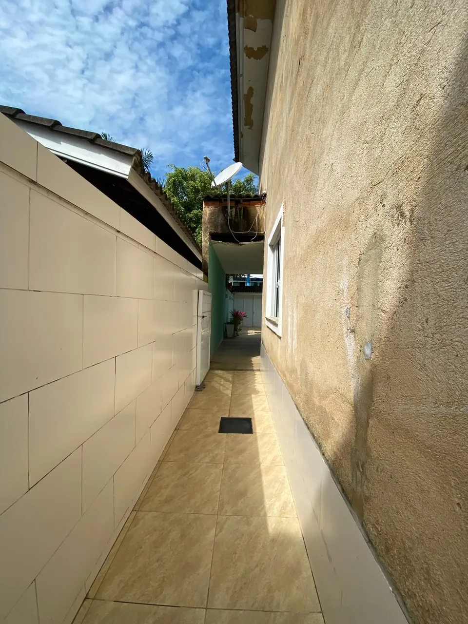 Casa amueblada con 3 dormitorios y cocina cerrada moderna — photo 12