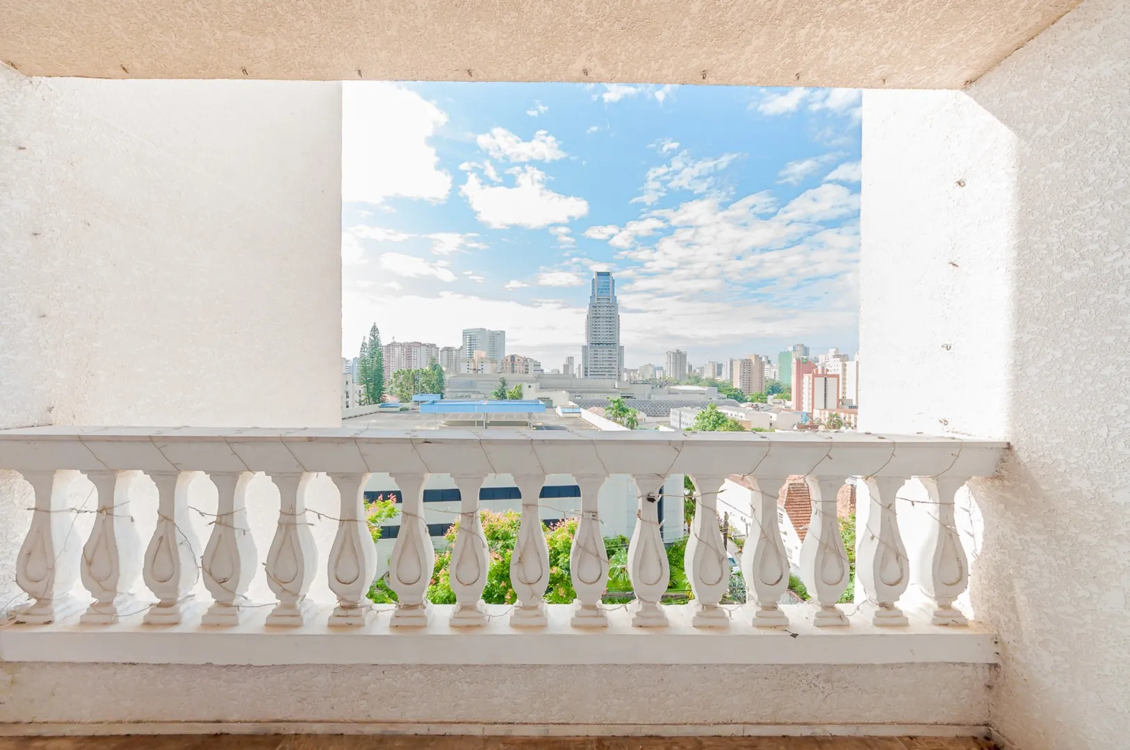 4-bedroom 239 m² apartment with 2 parking spots and 1 suite — photo 9