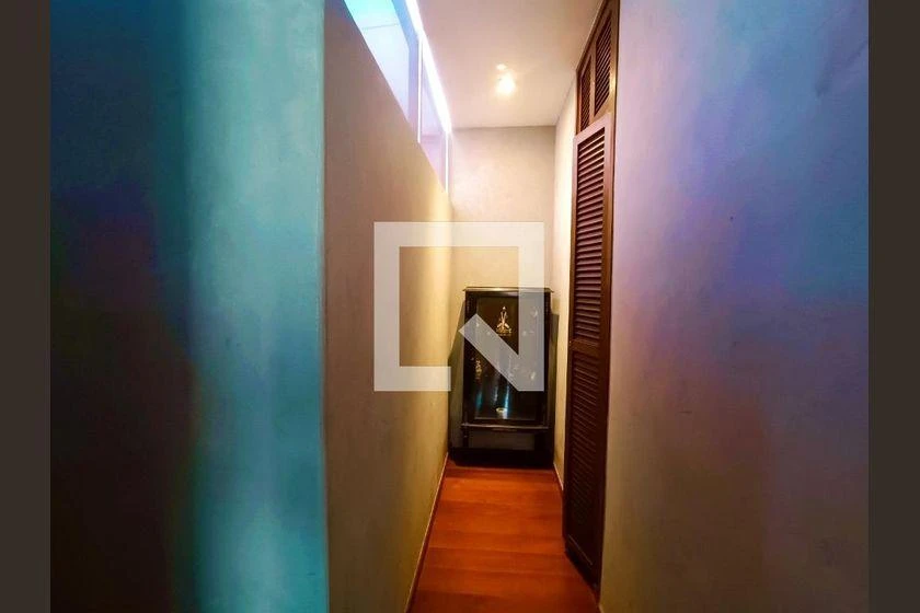 127 m² apartment with 3 en-suite bedrooms and balcony — photo 42