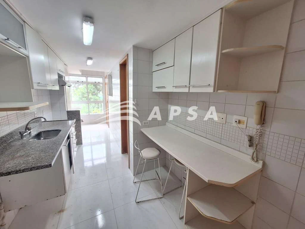 Unfurnished apartment with 2 bedrooms and home office — photo 27