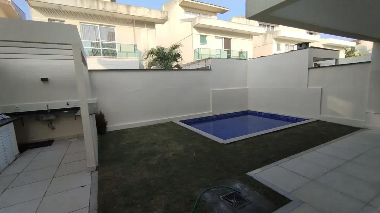 House with 5 bedrooms and 5 bathrooms and balcony grill — photo 3