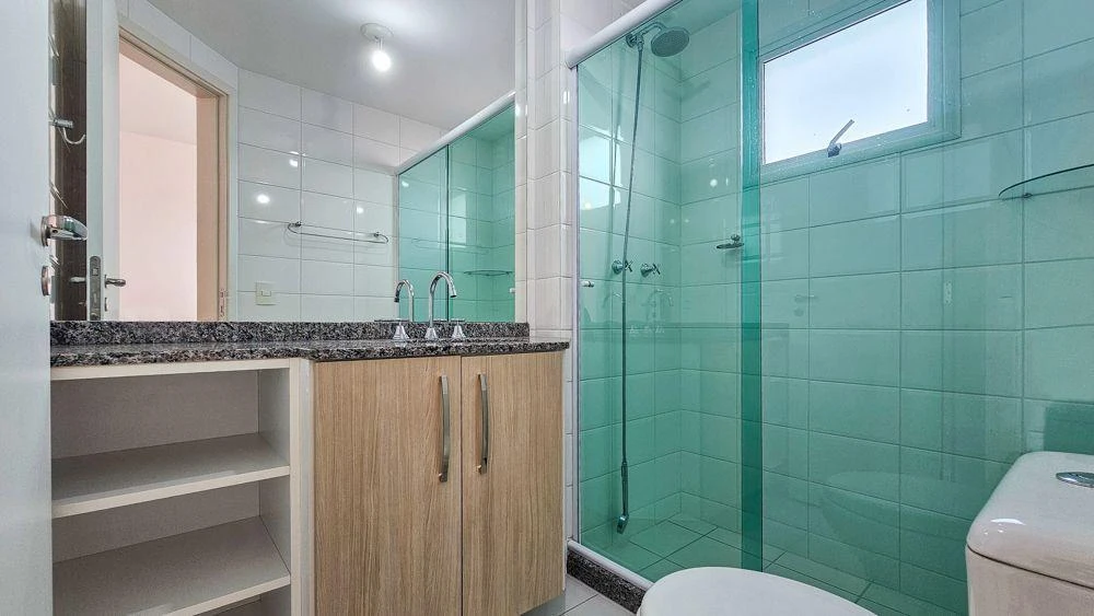 3-bedroom apartment with a washing machine — photo 14