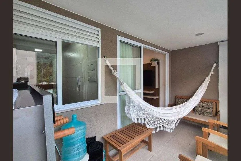 80 m² apartment with a pool in the building — photo 10