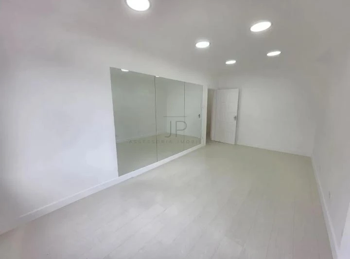70 m² unfurnished apartment with 1 bedroom and air conditioning
