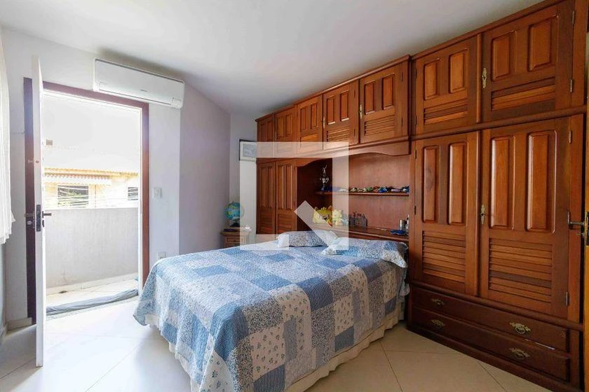 300 m² house with 5 en-suite bedrooms and private garden — photo 31