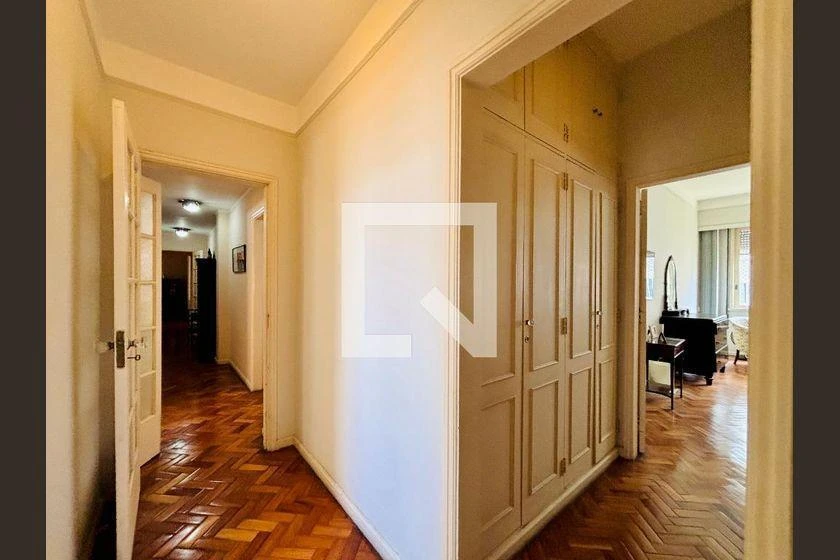 Furnished apartment, 348 m², with a glass-enclosed balcony — photo 39