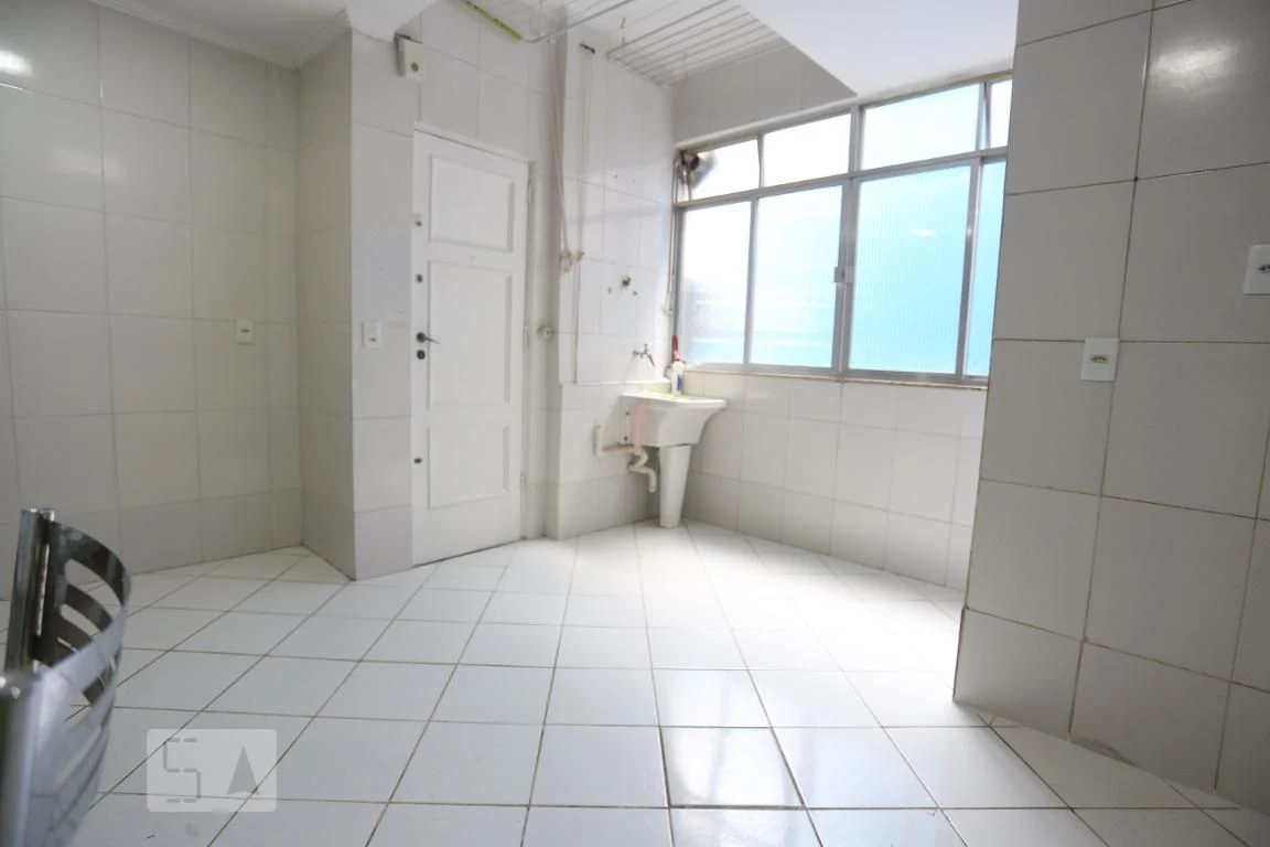 3-bedroom apartment with 2 bathrooms and no parking — photo 12