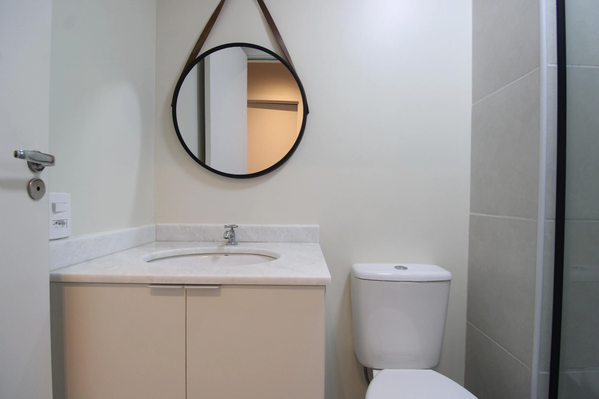 Washing machine in a 2-bedroom apartment, 43 m² — photo 2
