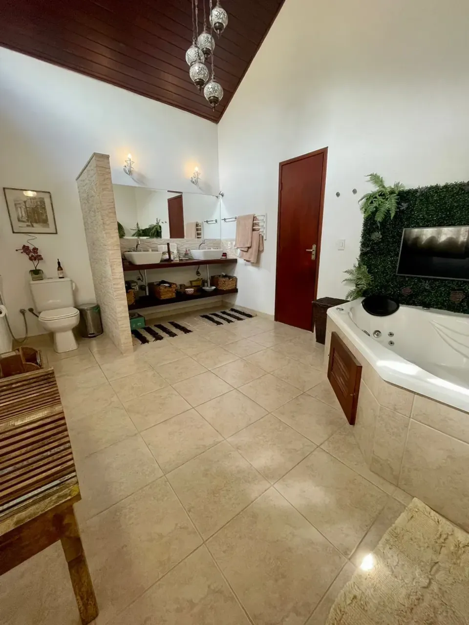 Unfurnished house with 5 bedrooms and 5 bathrooms — photo 12