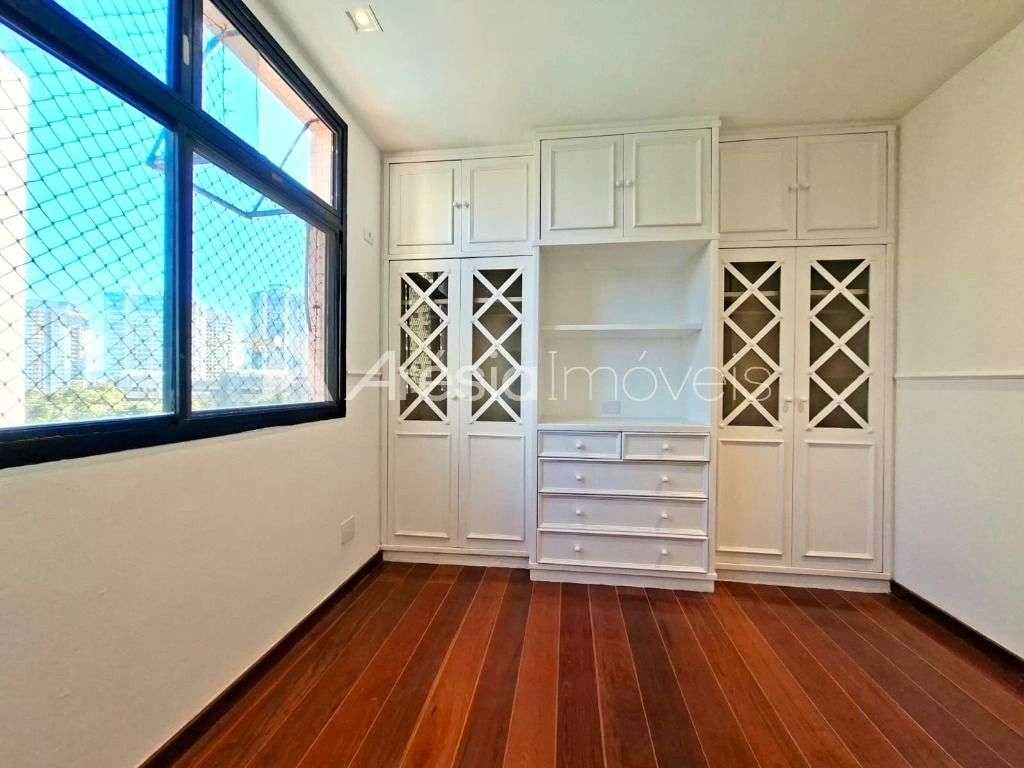 3-bedroom apartment with 140 m² and city-view windows — photo 23