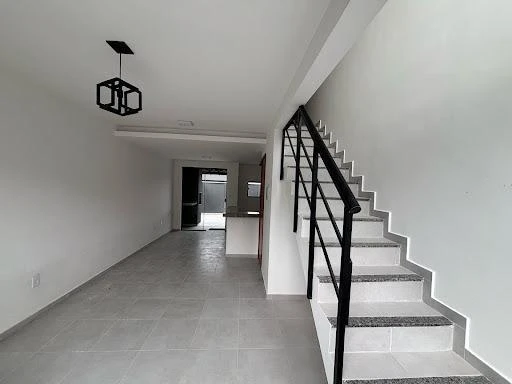 Balcony with a grill in a 2-bedroom house, 65 m²