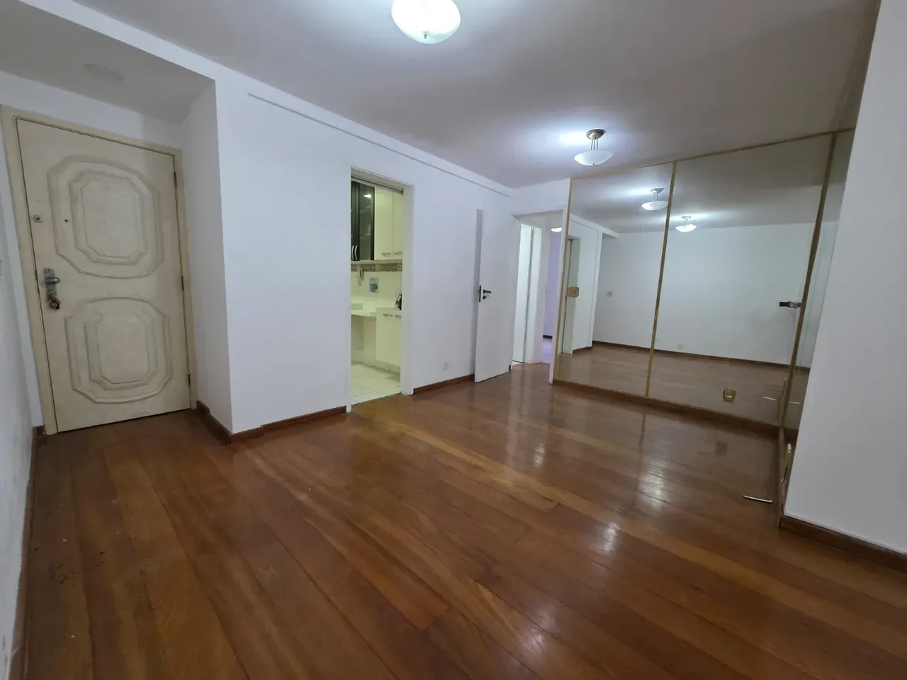 3-bedroom apartment, 1 with its own bathroom, 127 m² — photo 14