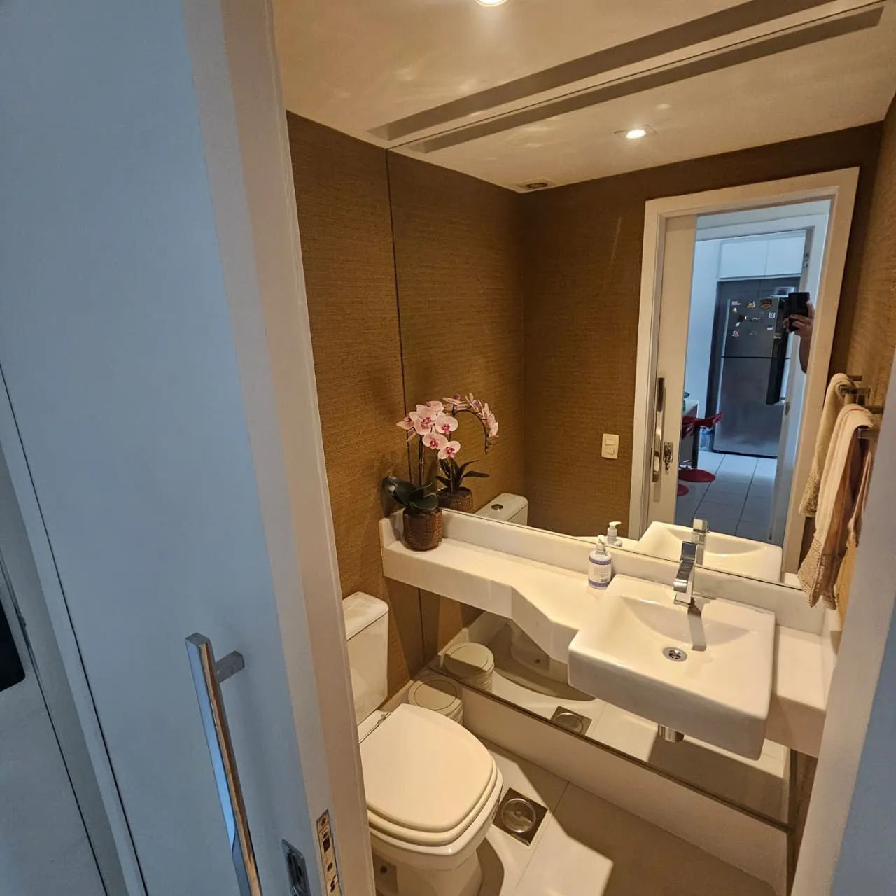 Furnished apartment with 4 bedrooms and 3 bathrooms — photo 7
