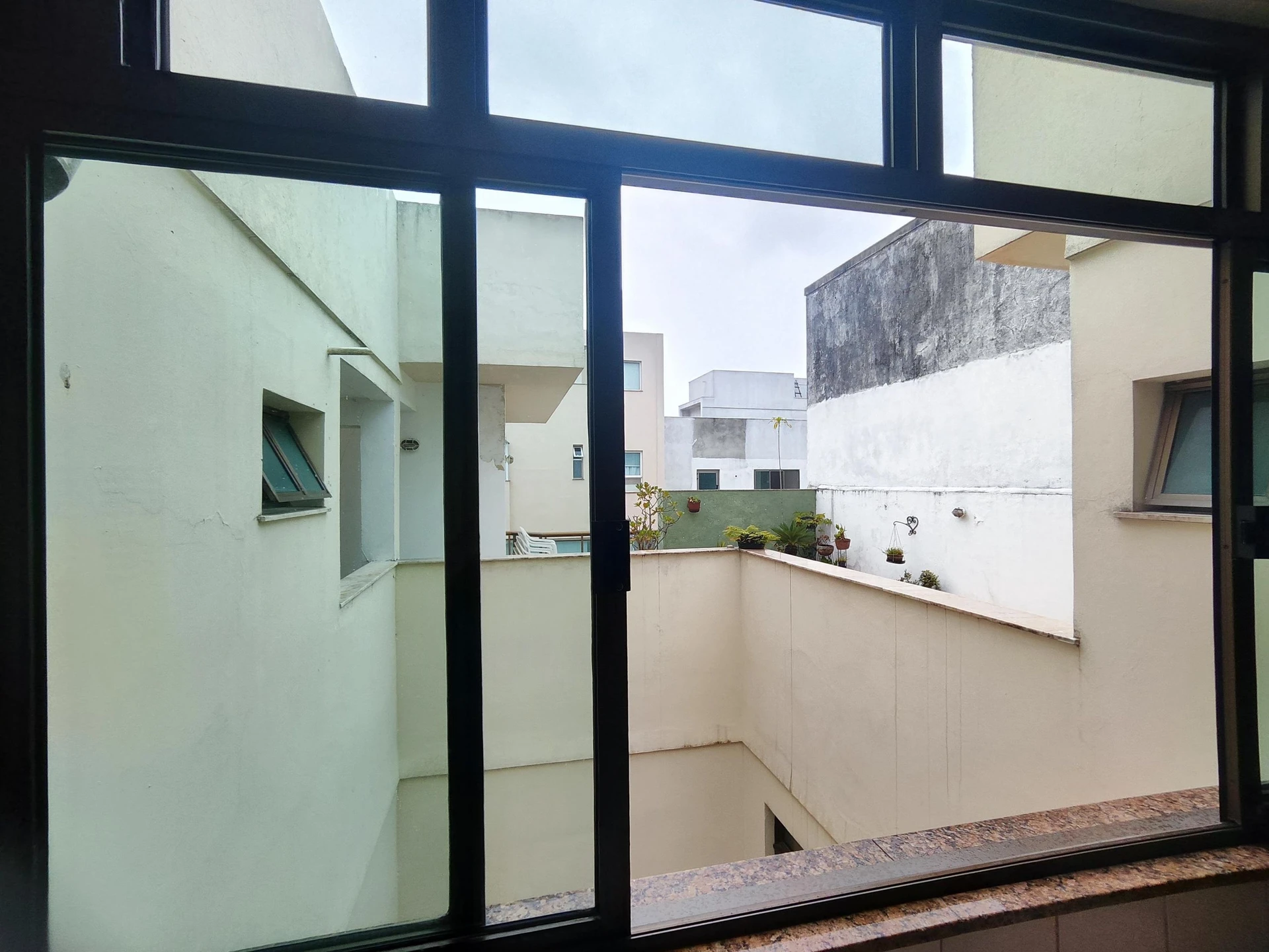 Apartamento amueblado de 5 dormitorios y jardín privado — photo 52