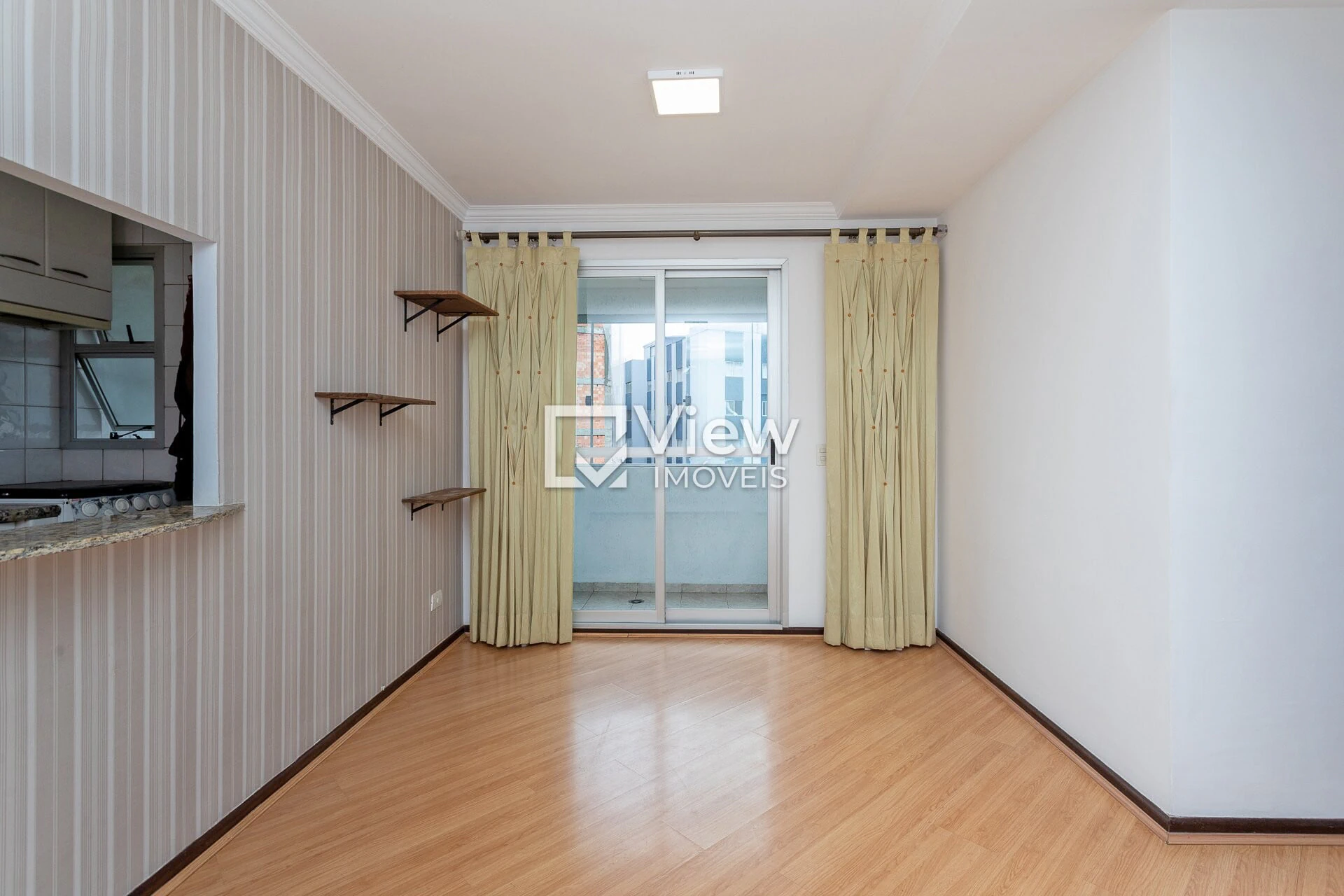 Apartment, 70 m², with wood or laminate floors