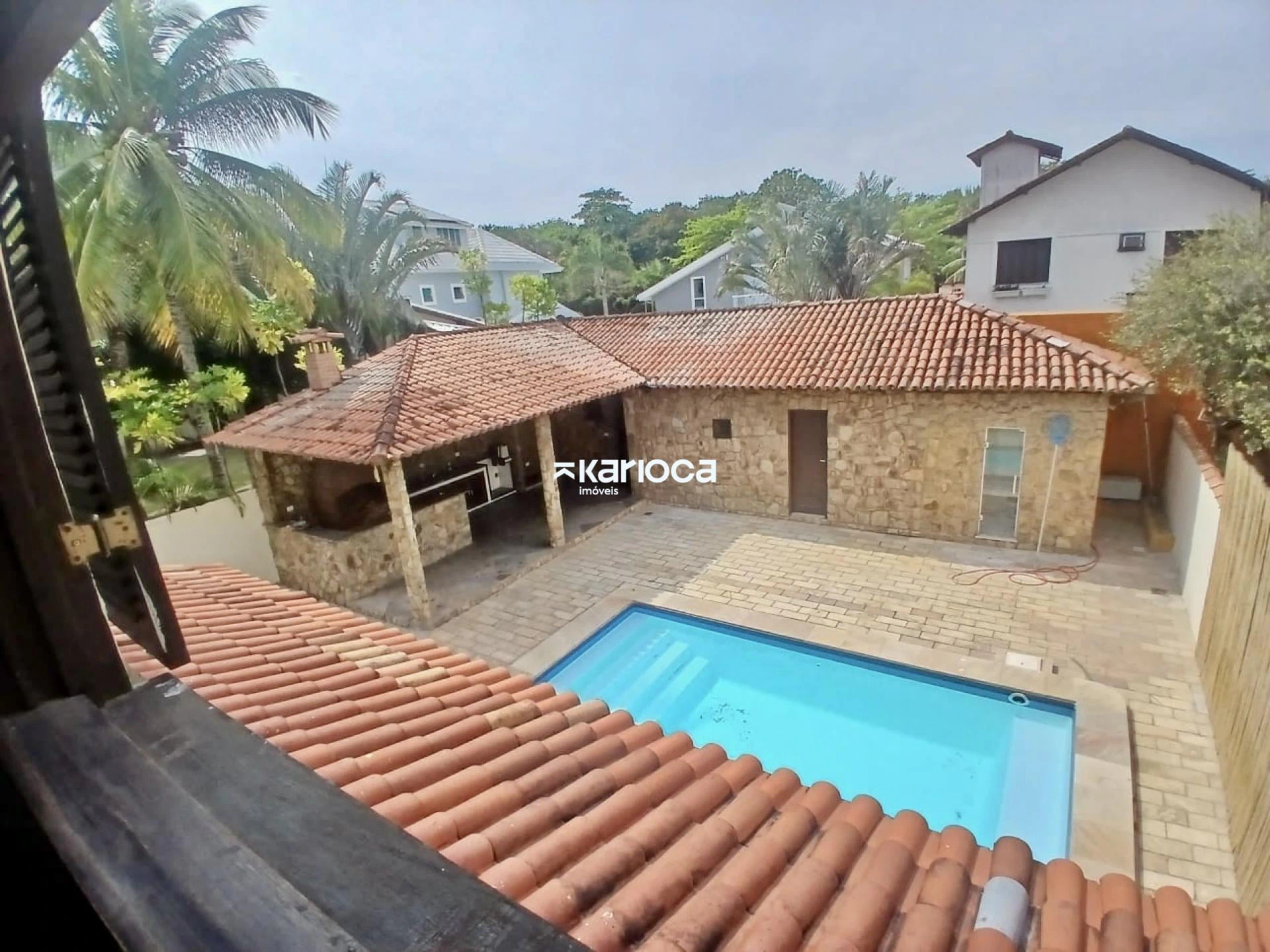 House with 4 bedrooms and private garden BBQ area — photo 6