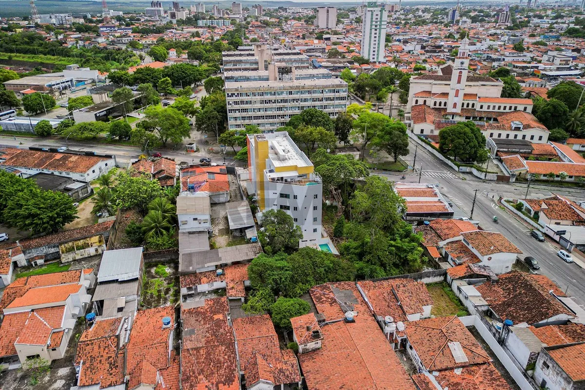Apartamento de 3 quartos em condomínio com piscina — photo 39