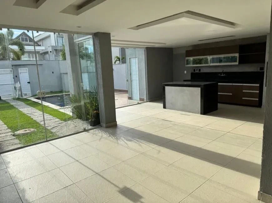 House, 350 m², with a grill on the balcony — photo 2