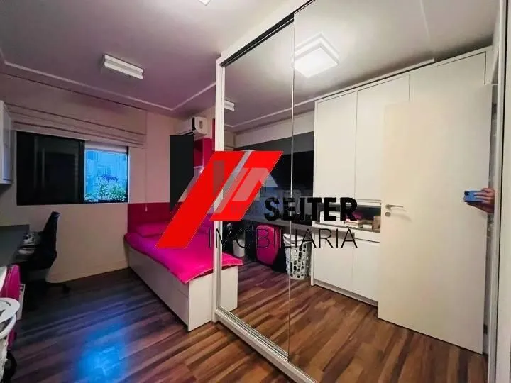 Меблированная квартира 212 м² с застекленным балконом — photo 16