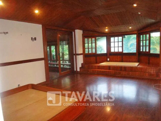 Unfurnished house with 5 bedrooms and a gas stove — photo 15