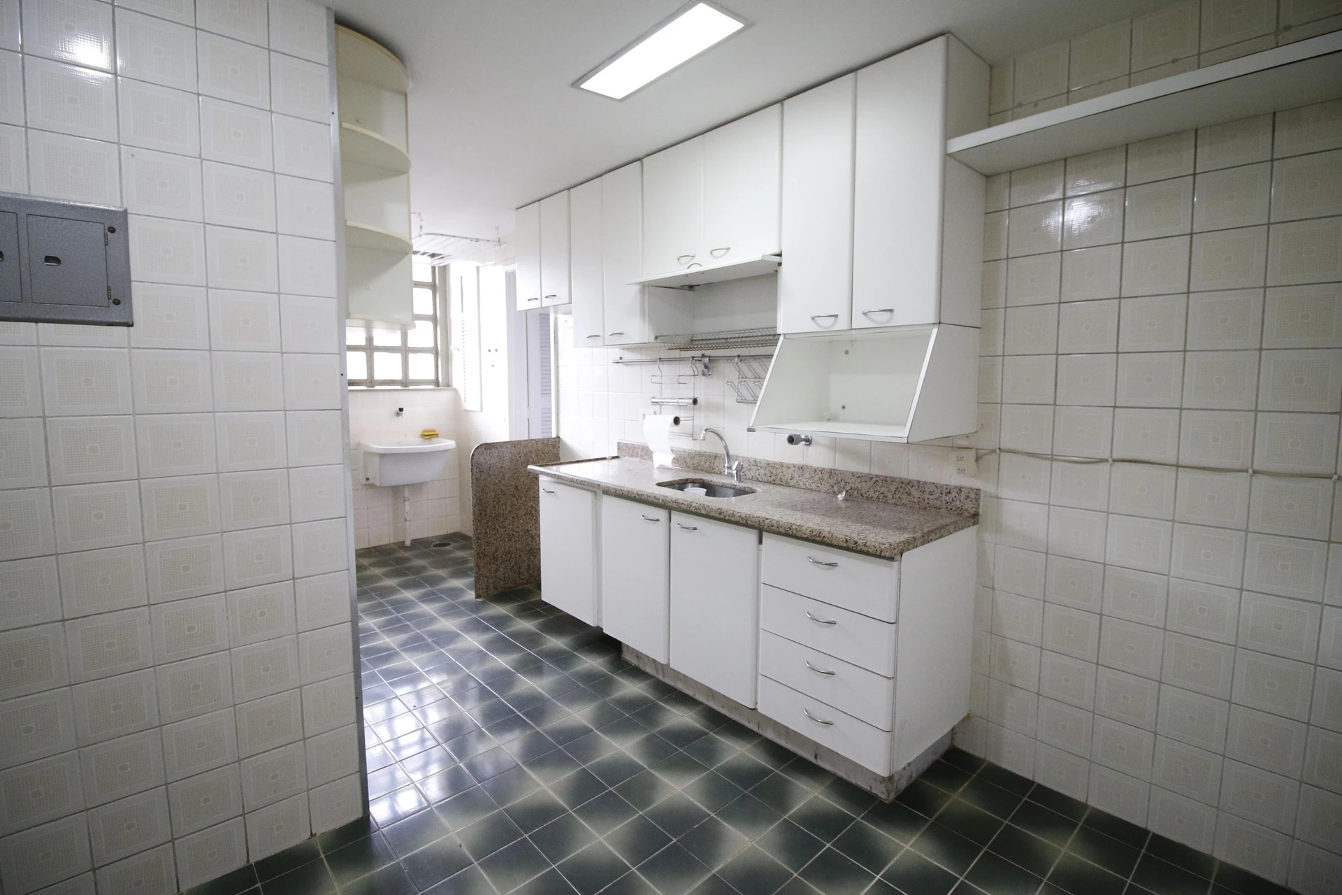Квартира з 2 спальнями та видом на гори — photo 23
