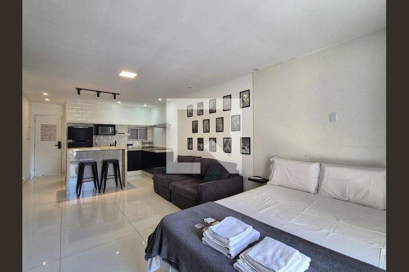 Furnished 45 m² studio with 1 bedroom and balcony — photo 19