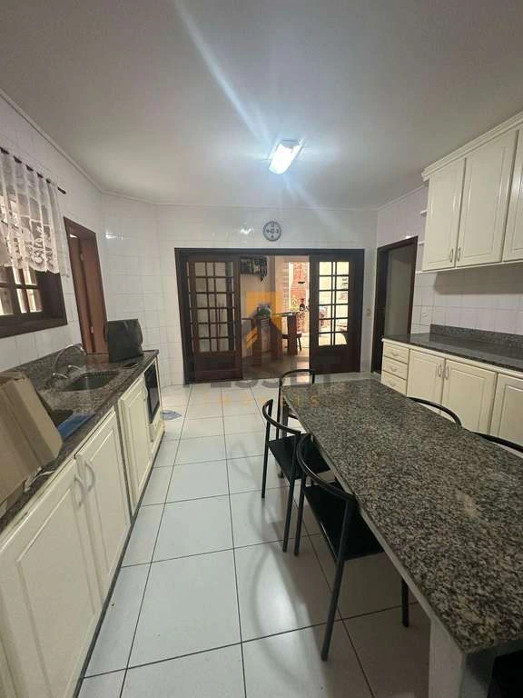 Apartamento de 4 dormitorios y 3 baños, sin parking — photo 7