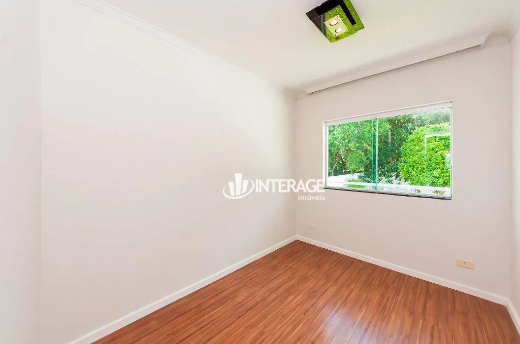 House with 3 bedrooms and a private garden — photo 5
