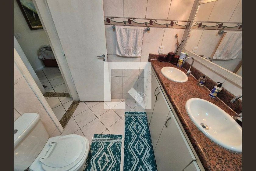 245 m² house with 3 en-suite bedrooms and 2 parking — photo 29