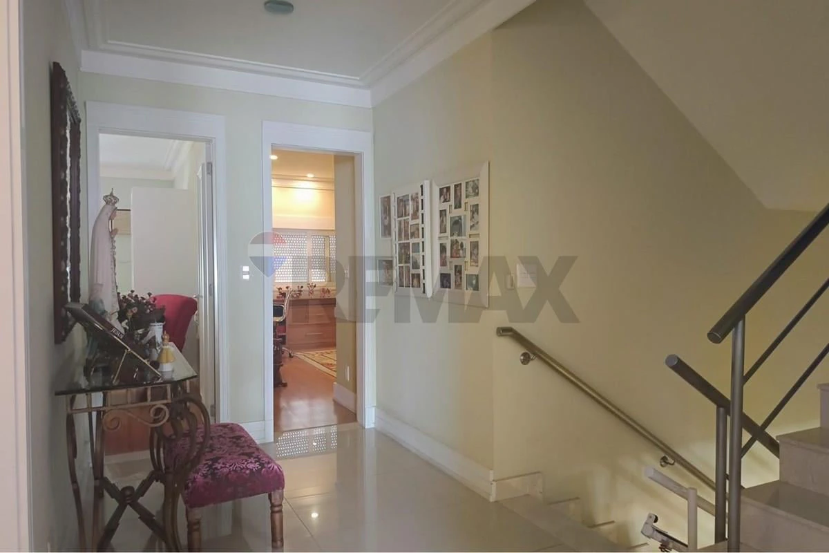 Furnished house with private garden and 5 parking spots — photo 10