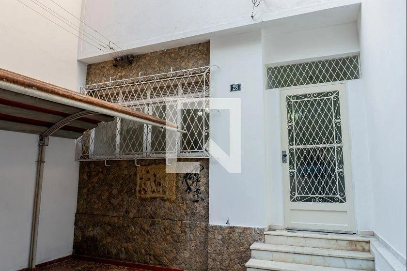 4-bedroom house with private garden and 145 m² — photo 41