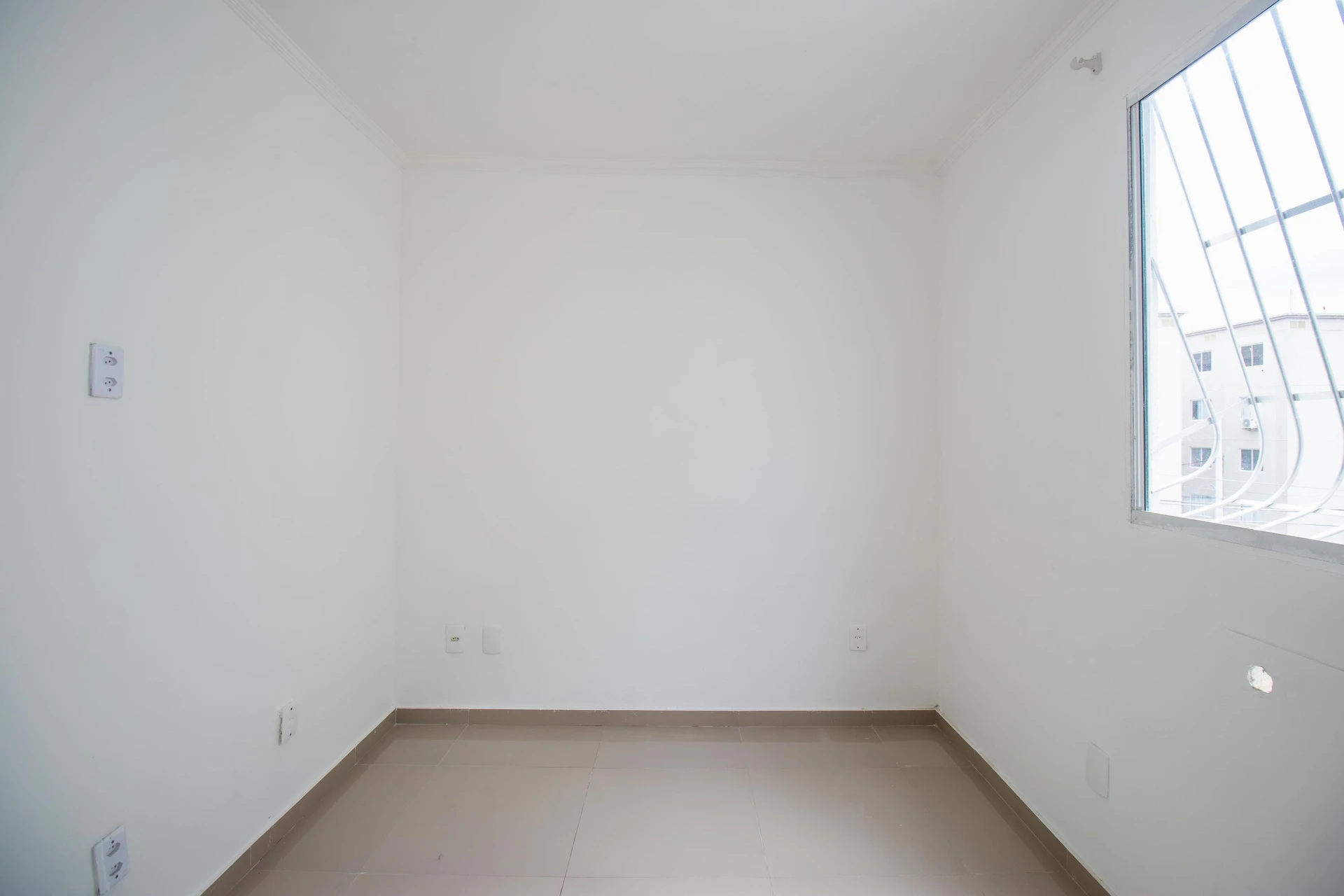 2-bedroom apartment in a building with a gym — photo 26