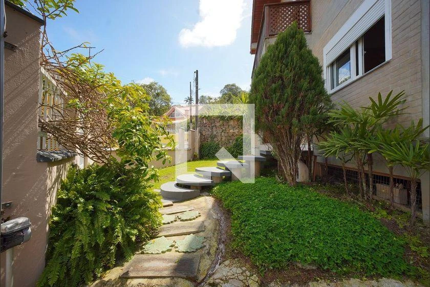 Rental house with 2 bedrooms, 425 m² and a balcony — photo 9