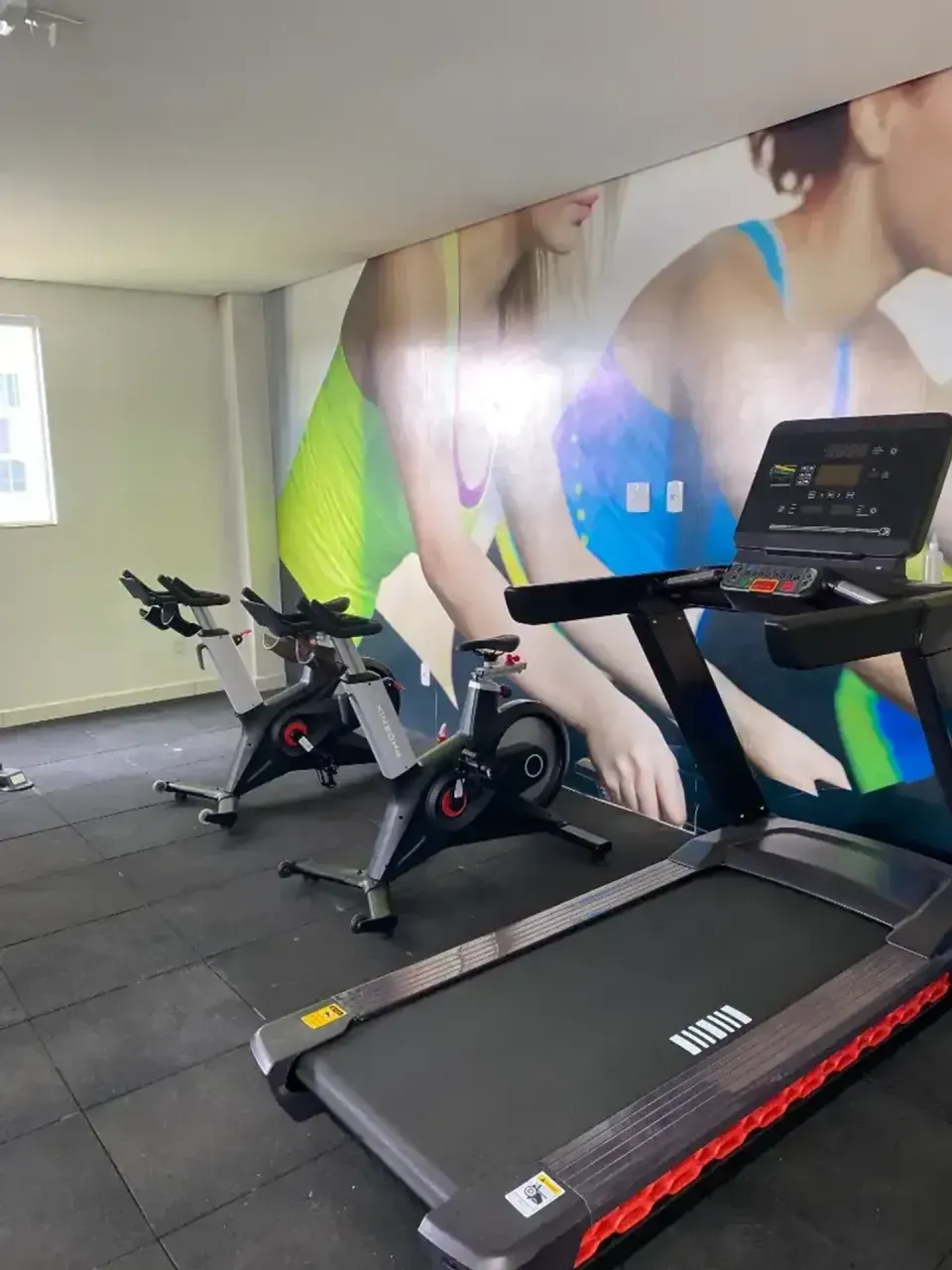 Apartamento de 2 quartos em condomínio com academia — photo 12